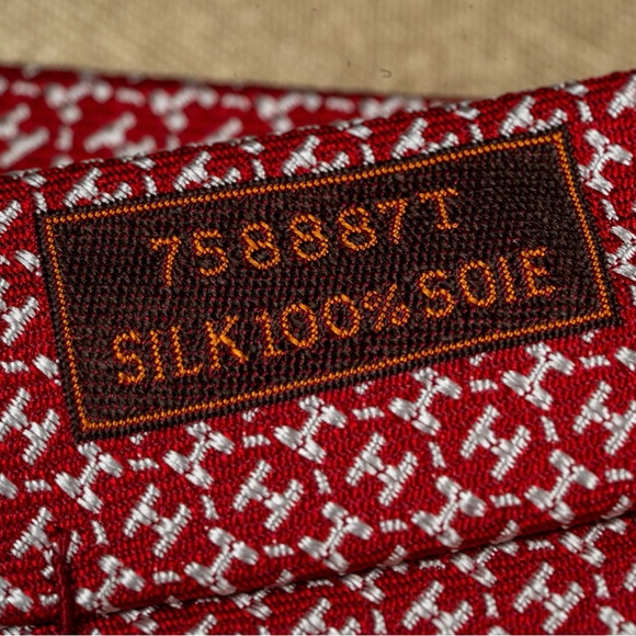 SOLD! Hermes Faconnee H Bicolore tie (NEW!) - Picture 5 of 5